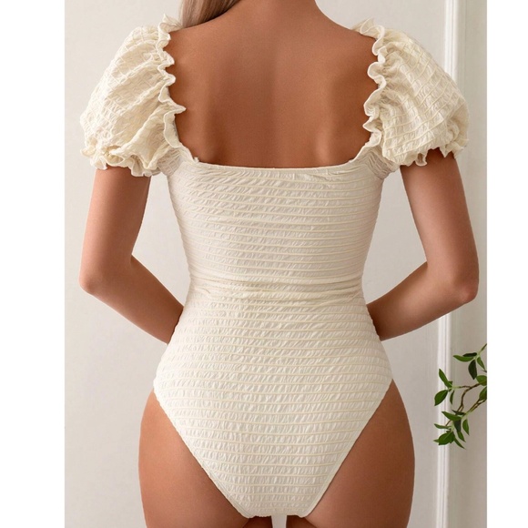 Textured Ruffle Puff Sleeve Cut out Monokini One Piece Swimsuit - Picture 4 of 9
